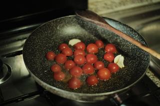 Aliments qui rendent heureux : ce que la science dit sur nourriture et humeur