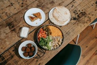 Reconnaître la faim : comment distinguer faim physique et faim émotionnelle