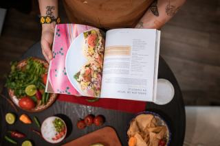 Compulsion alimentaire : les 3 grandes causes expliquées par Aurélia